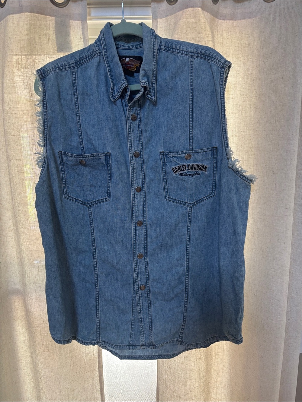 Men’s Harley-Davidson Light Blue Sleeveless Denim Button-Up